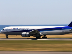 B767 (4)