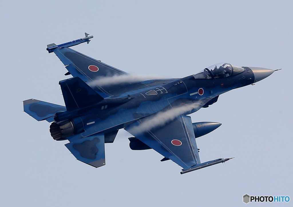 F2