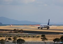 RWY25へ