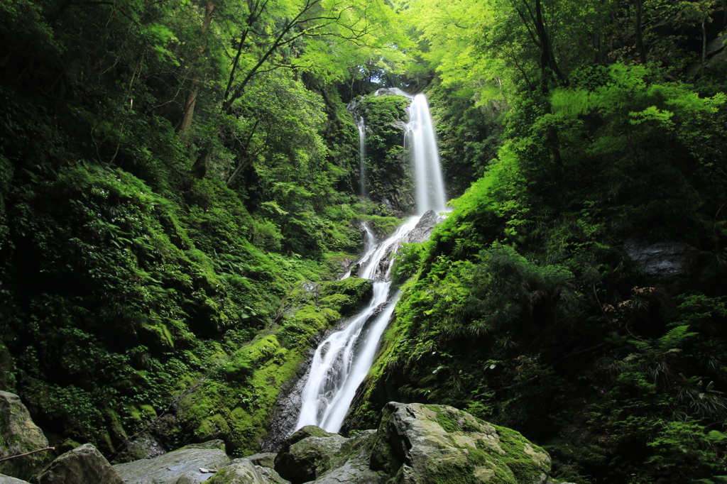 雨乞いの滝