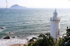 神島と伊良湖灯台
