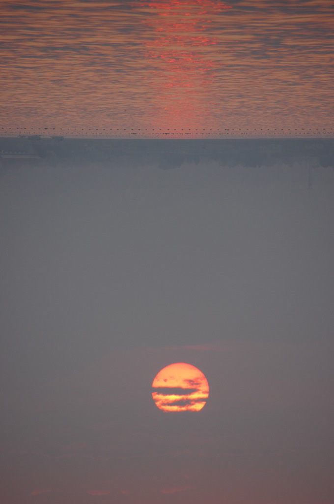 水橋より朝日