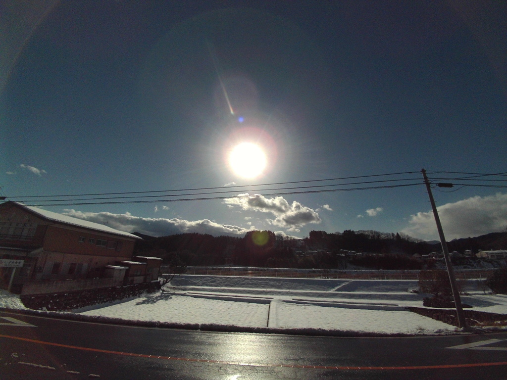 眩しい