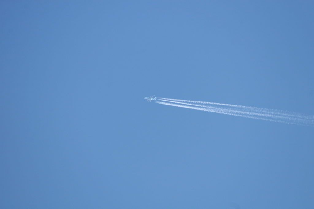 遠くの飛行機