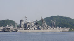 230 じんつう（護衛艦）、 423　ときわ（補給艦）他