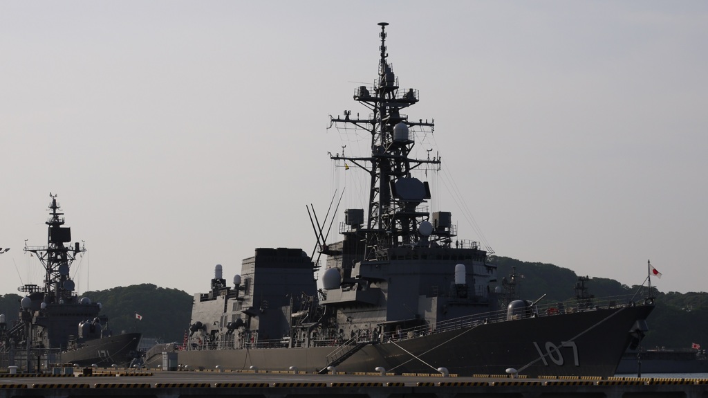 横須賀港にて　護衛艦いかづち