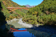 水面に
