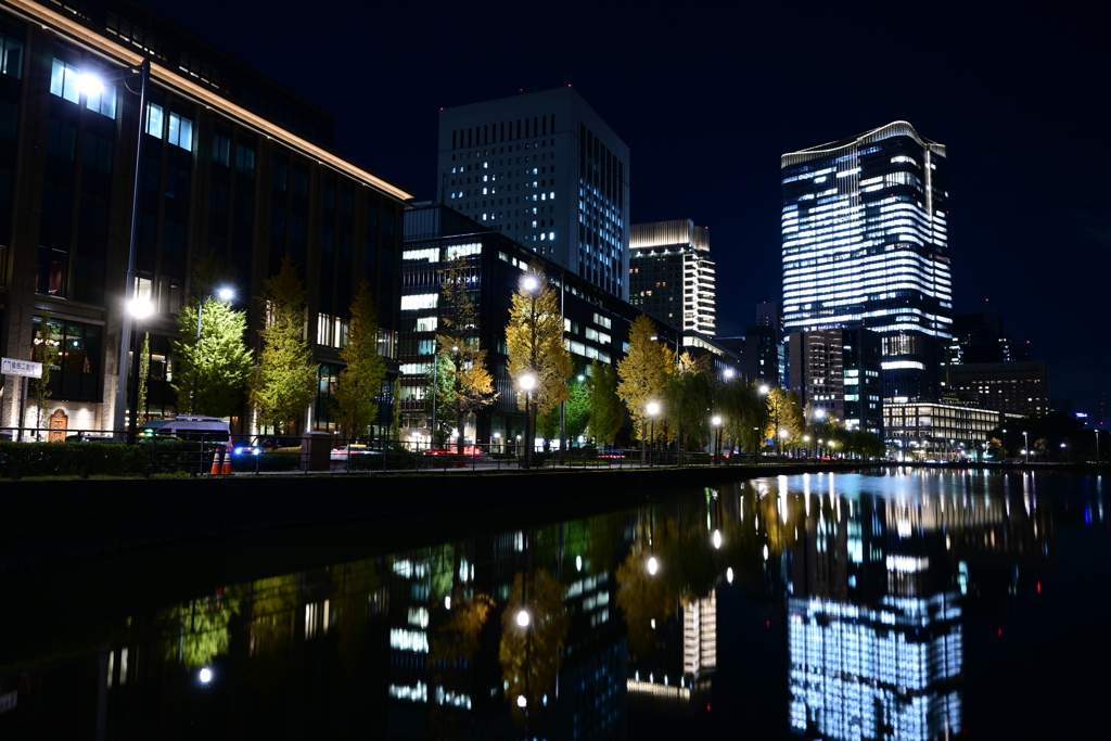 水辺の夜景