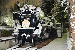 雪の中の機関車