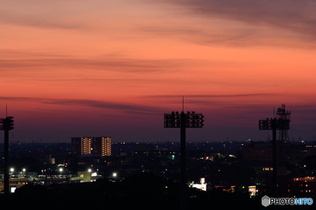 窓の外の夕景