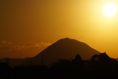 近江富士と朝日