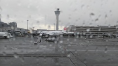 雨のエアポート