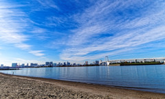 紺碧の空とお台場海浜公園