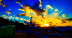 日没間際の夕陽と雲（陶芸の村公園）