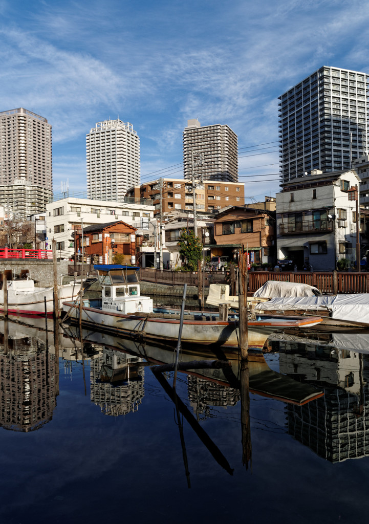 新旧入り混じった佃島の風景