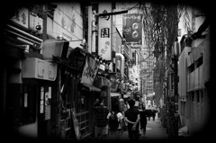 新宿探訪　昭和の香り　思い出横丁にて