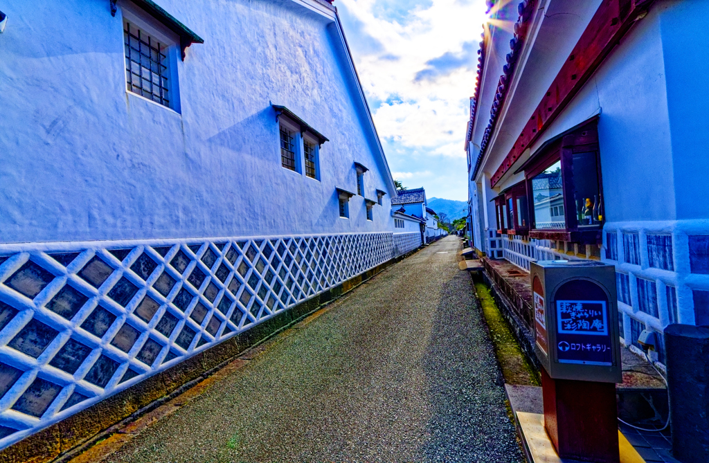 なまこ壁連なる菊屋横町（萩城城下町）