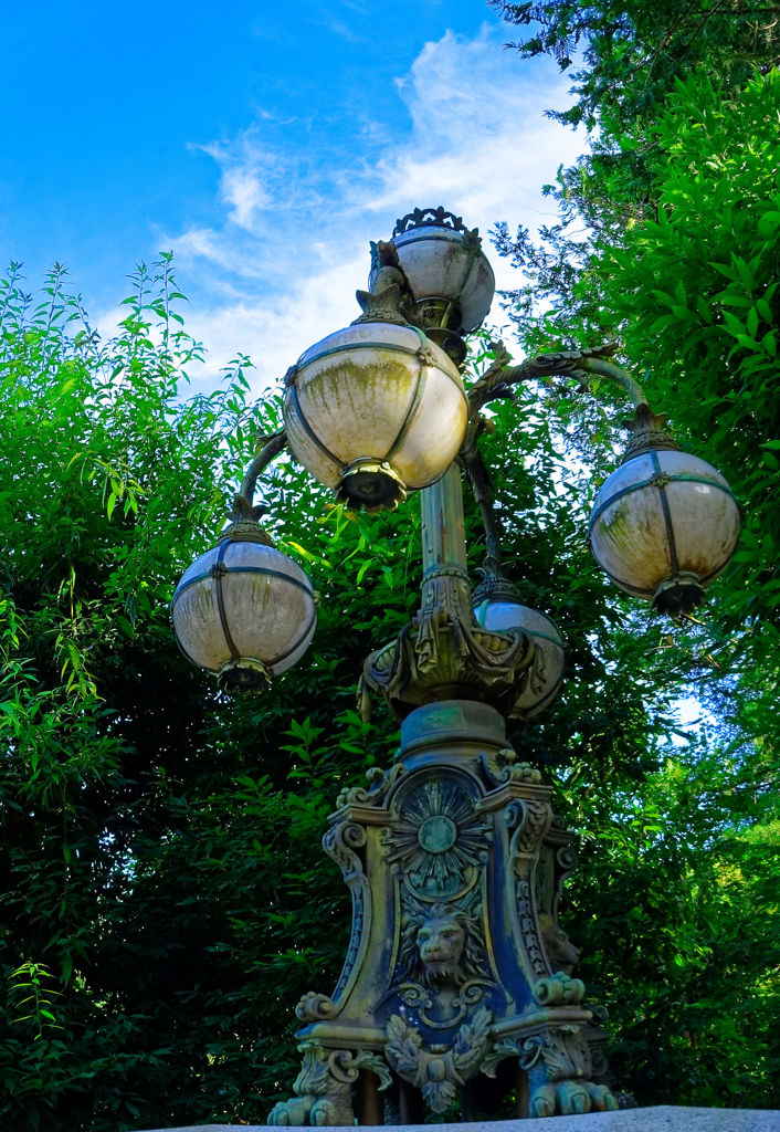 皇居正門石橋飾電燈 　（江戸東京たてもの園　東ゾーン）