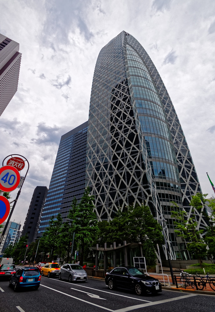 新宿探訪　コクーン前にて