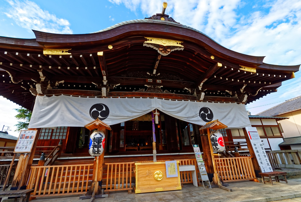 尾久八幡神社本殿