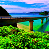 エメラルドグリーンの海と角島大橋（下関市）