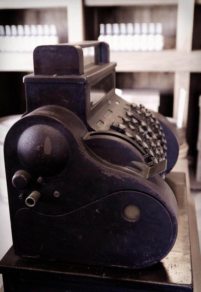 ノスタルジックな世界　レジスター