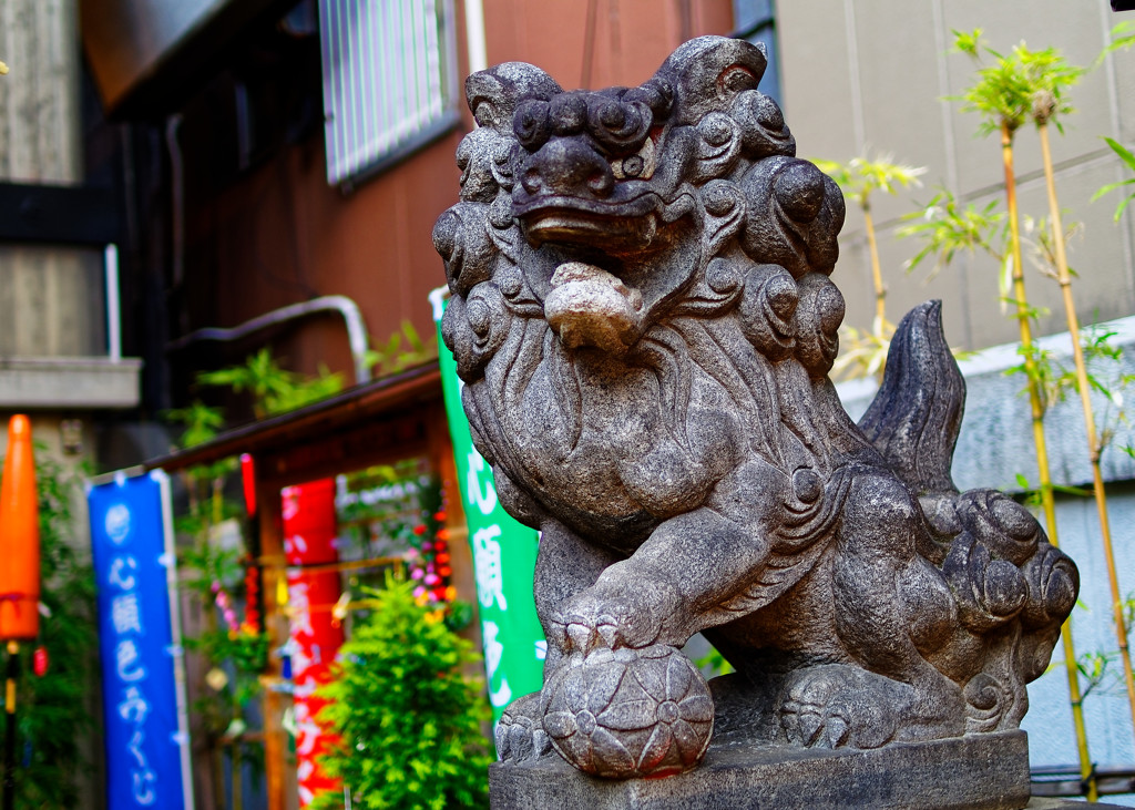 狛犬　（新橋 烏森神社）