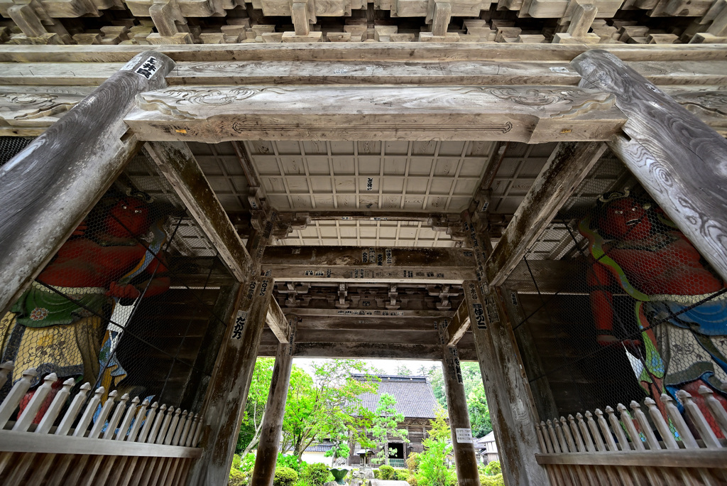 臨済宗国泰寺仁王門