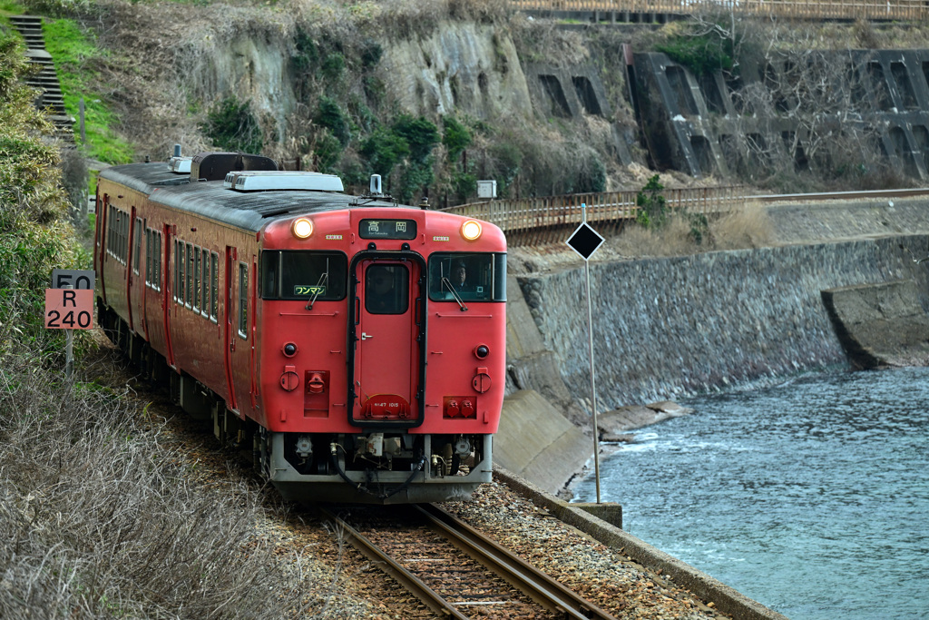 雨晴海岸氷見線