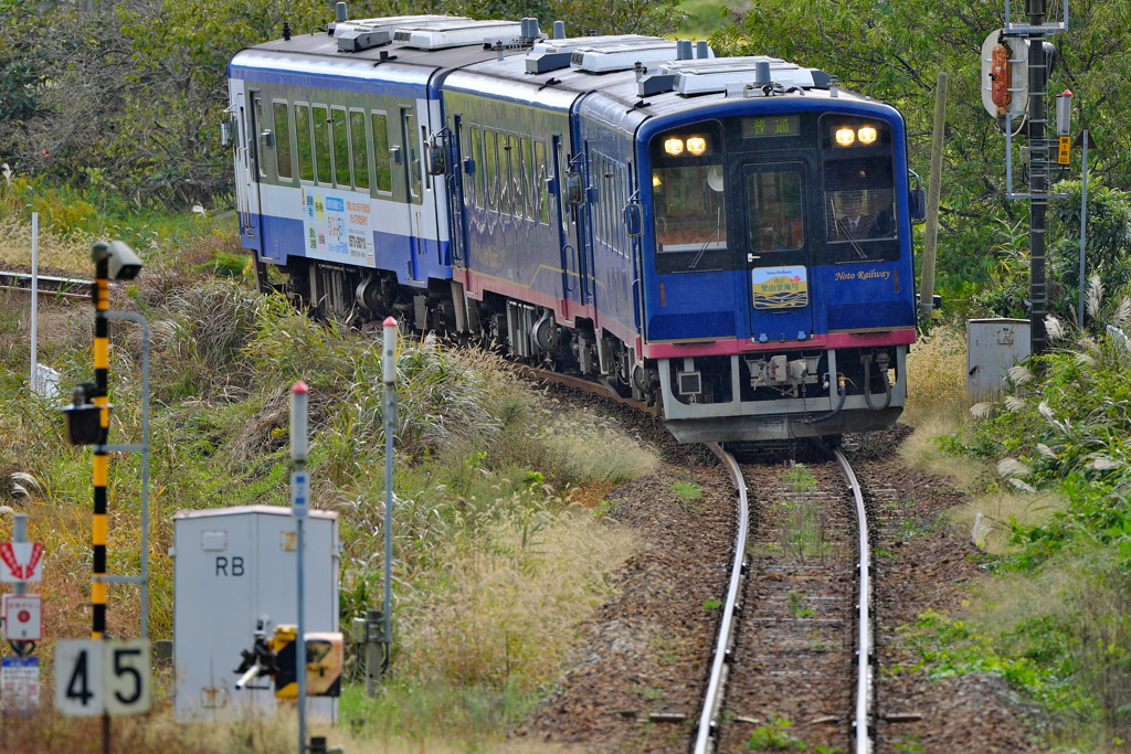 能登中島駅付近