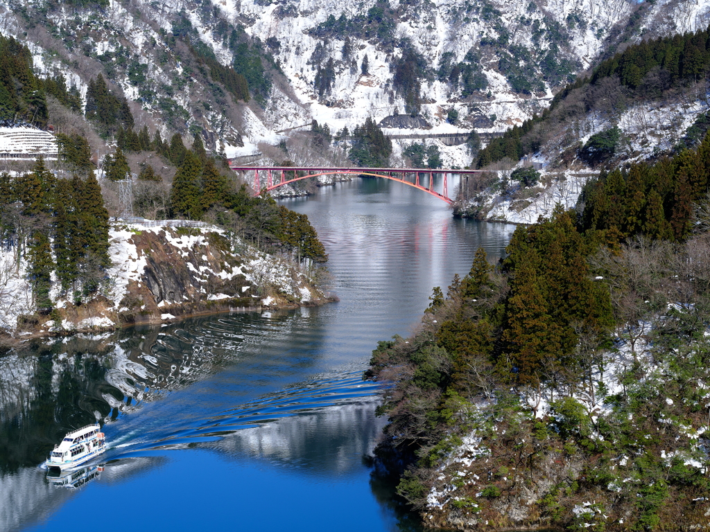 春近し庄川峡