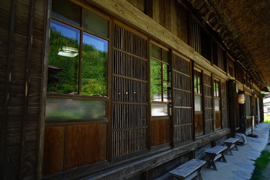 合掌造り格子戸