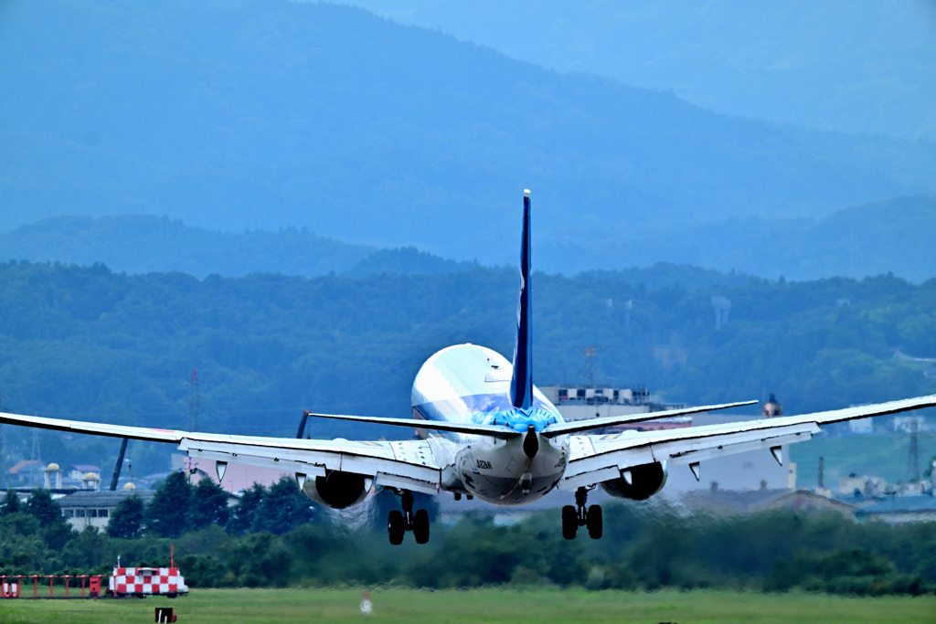 着陸富山空港