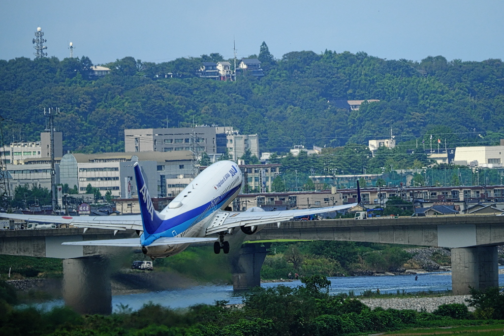 河川敷の滑走路