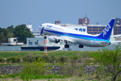 富山きときと空港離陸ANA