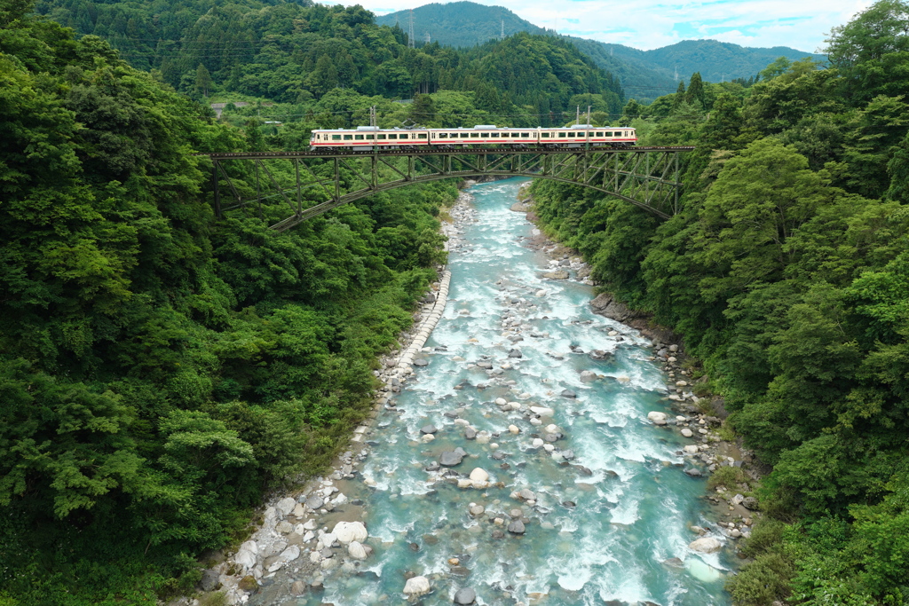 古い鉄橋