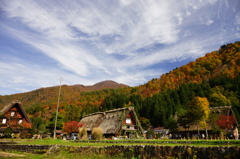 白川郷～秋空と紅葉