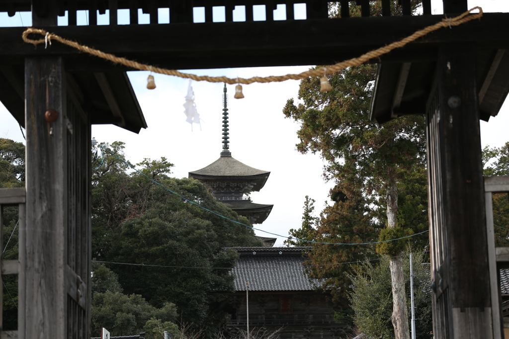 能登のお寺妙成寺総門