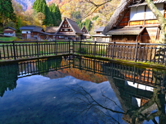五箇山菅沼集落山並み紅葉