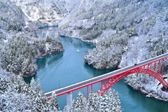 庄川峡遊覧船冬景色