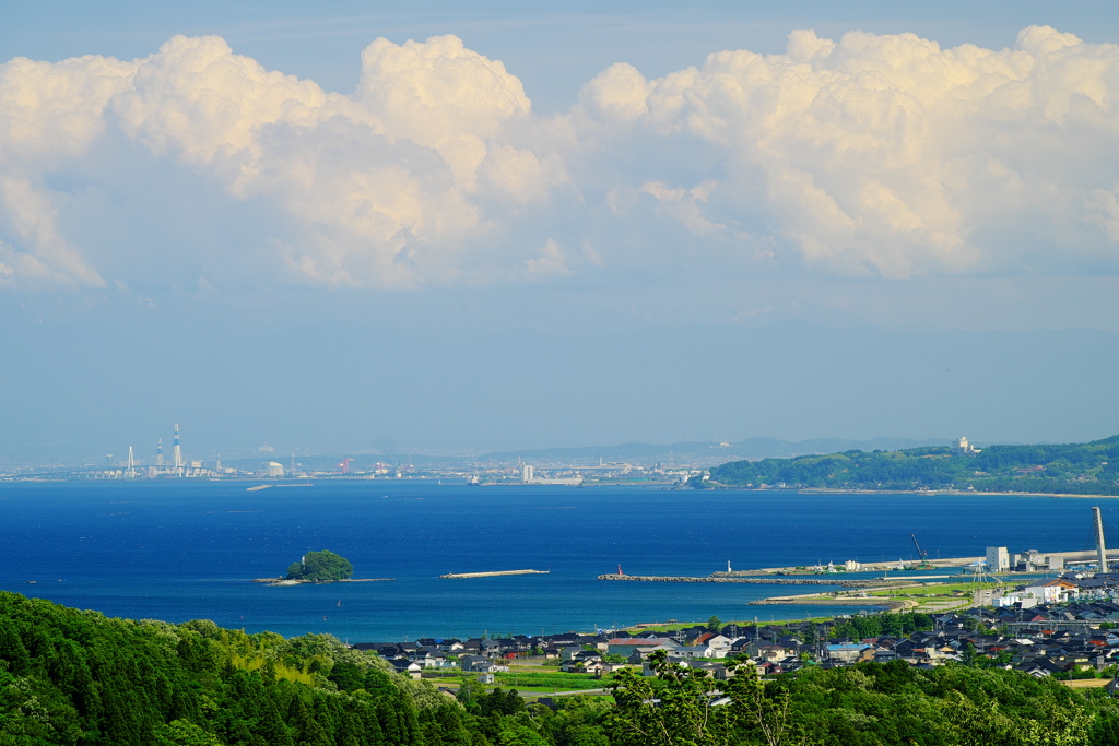 ブルーな富山湾