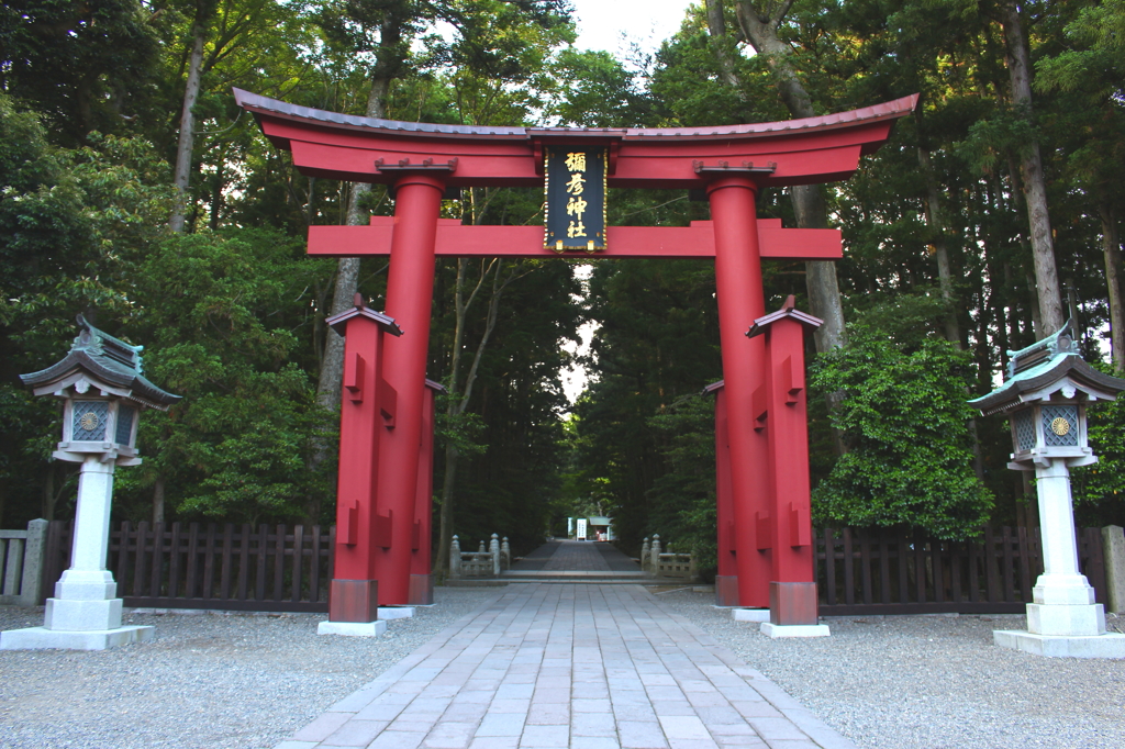 弥彦神社