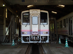 高千穂駅 - 車庫にて TR-202系