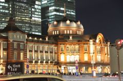 東京駅 の夜