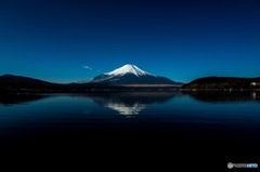 静寂と緊張