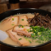 オーソドックスな豚骨ラーメン