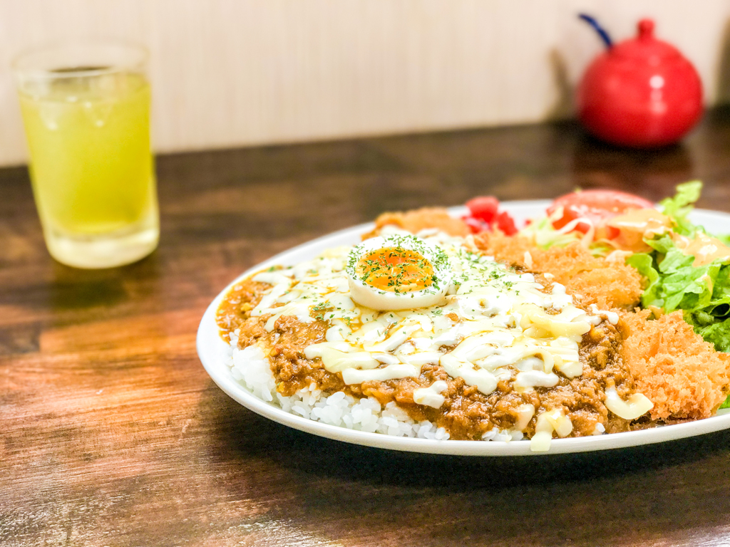 カツカレーチーズのせ