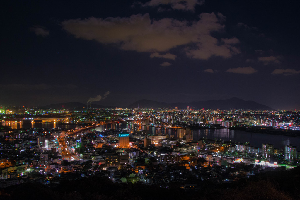 静かな夜景