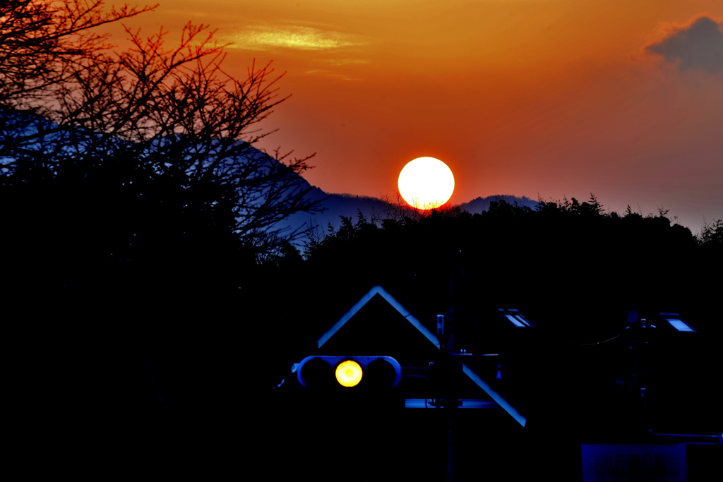 夕日と信号