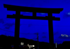 三輪の鳥居